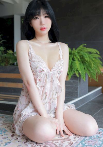 贱妾扒下脱裙子撅屁股迎