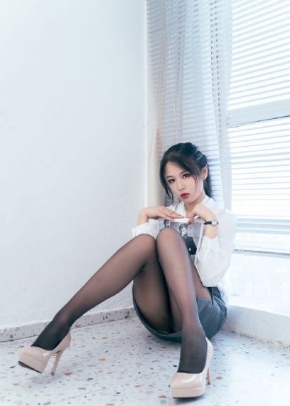 只摸一分钟也