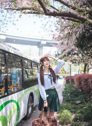 年轻女教师电影