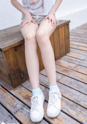 主播野外勾搭路人做爰视频