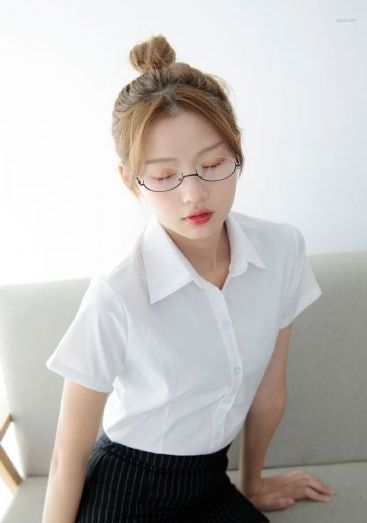 我和寂寞丰满的寡妇